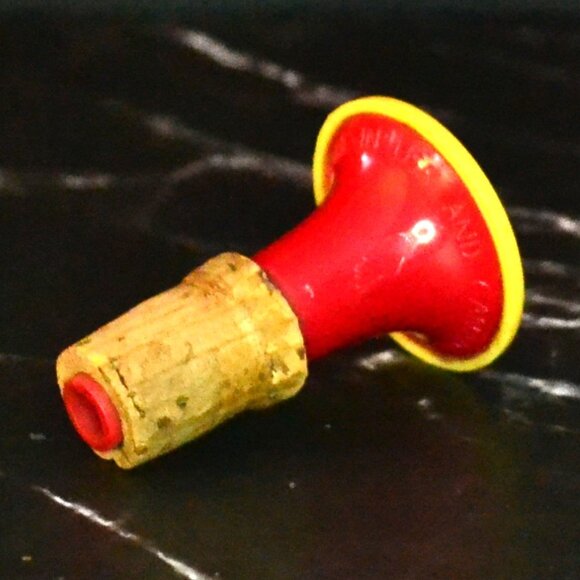 Vintage MCM Water Sprinkler Bottle Local Coca Cola Bottler Gothamware Sprinkler - Picture 7 of 8